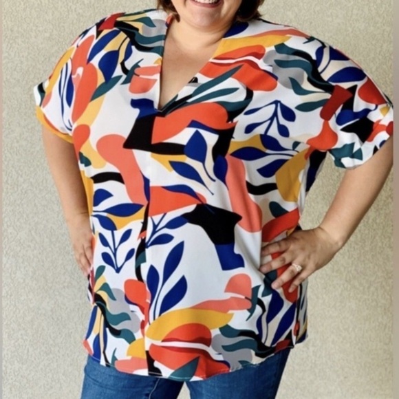 JODIFL Tops - Jodifl Havana Abstract Floral Blouse